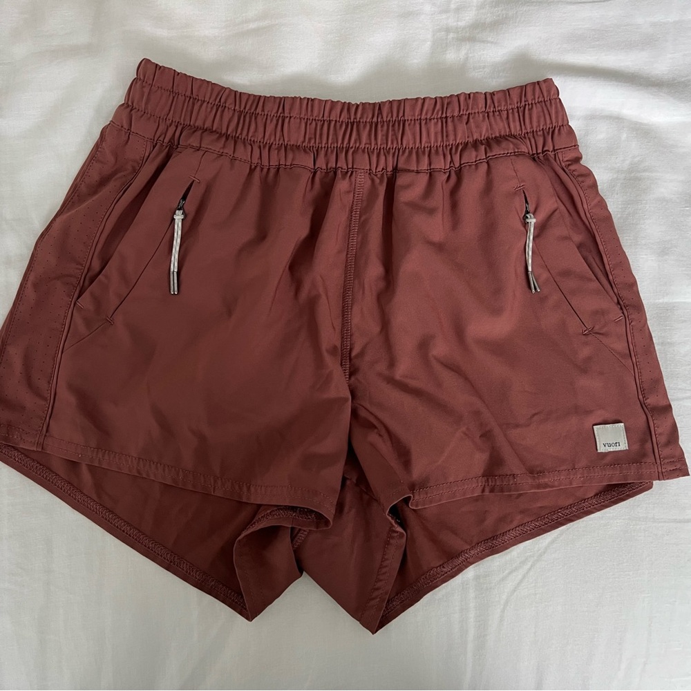 Vuori Dash shorts